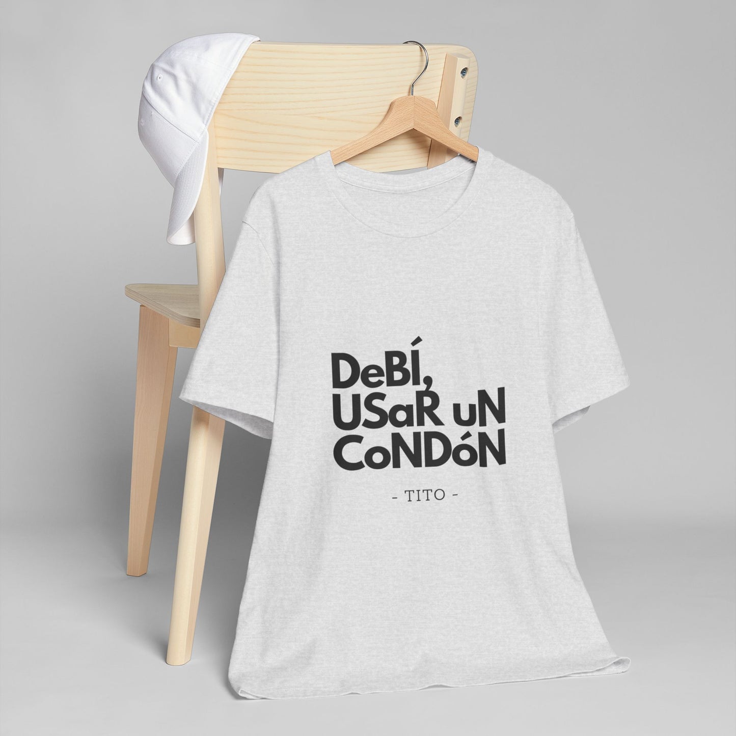 Debi Usar Un Condon-Tito