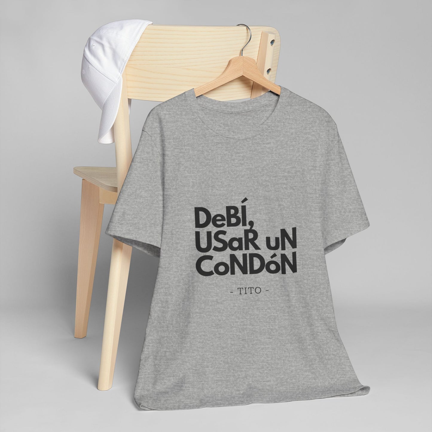 Debi Usar Un Condon-Tito