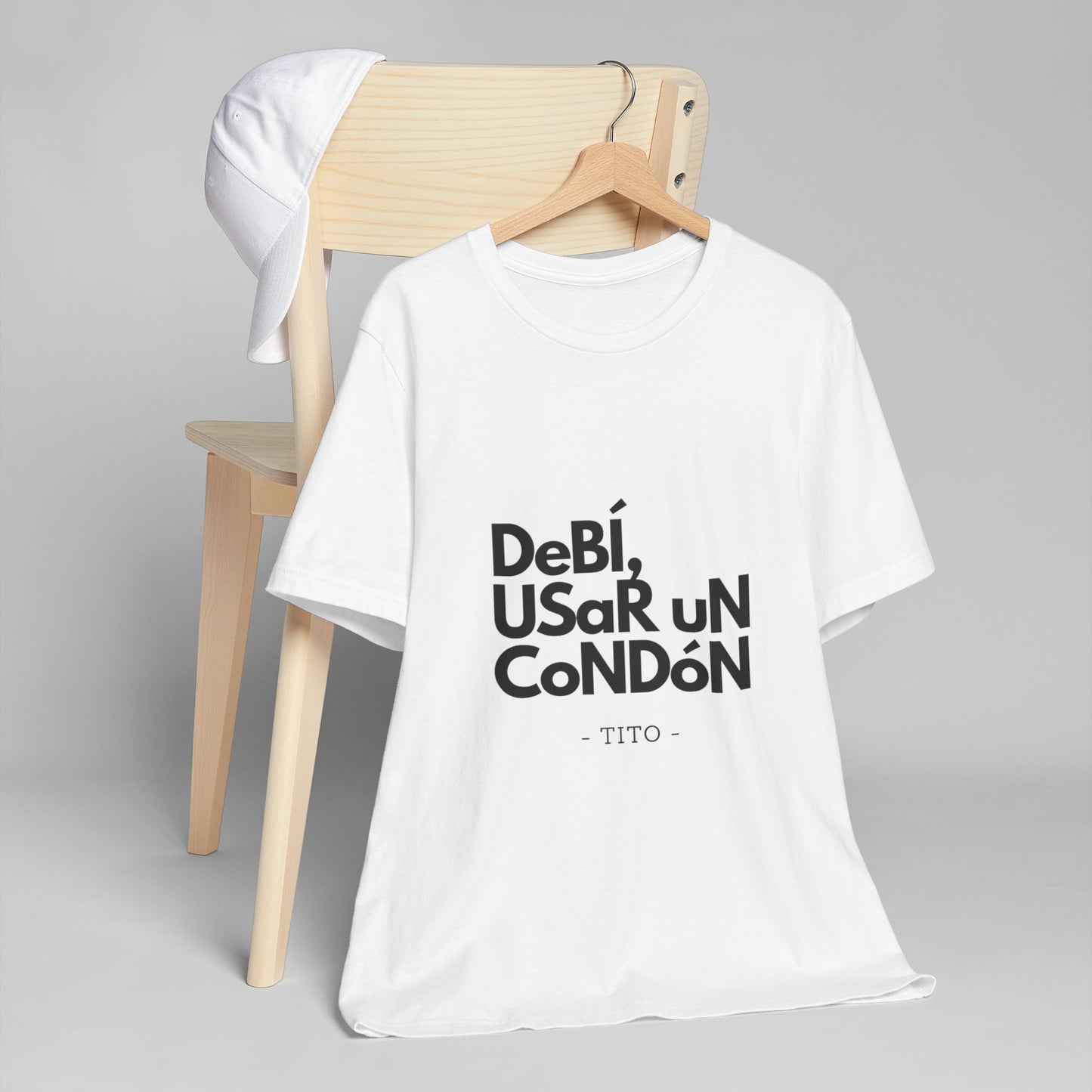Debi Usar Un Condon-Tito