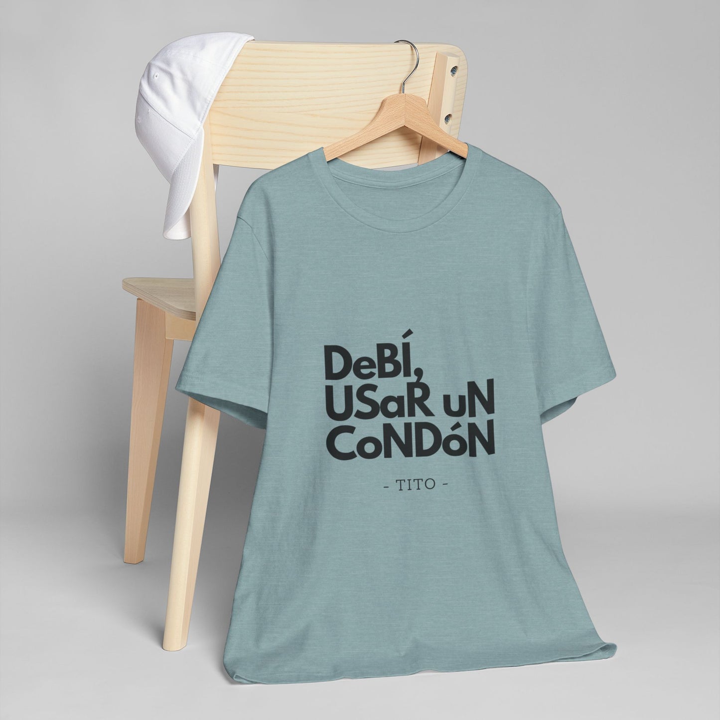 Debi Usar Un Condon-Tito